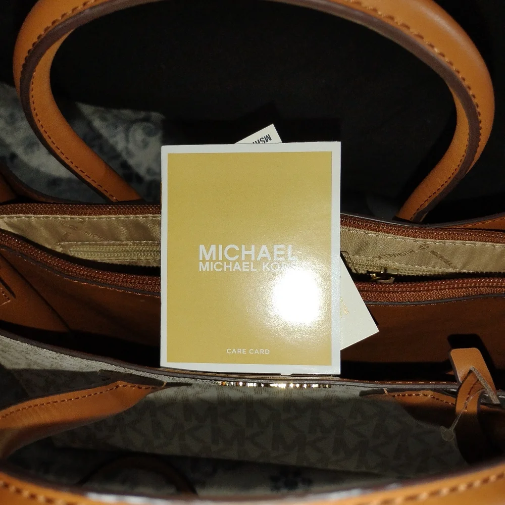 Michael kors purse - Picture 5 of 6